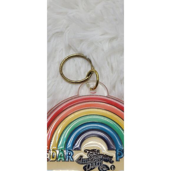 Vintage Cedar Point The Amazement Park Rainbow Plastic Hand Painted Keychain - Picture 7 of 7